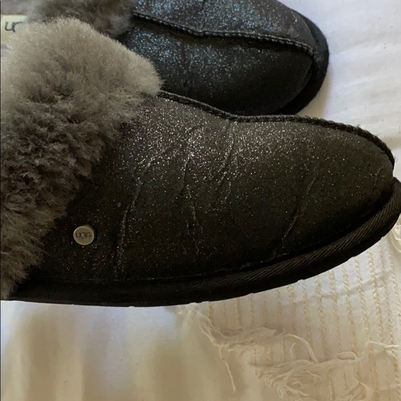UGG slippers - Picture 3 of 3